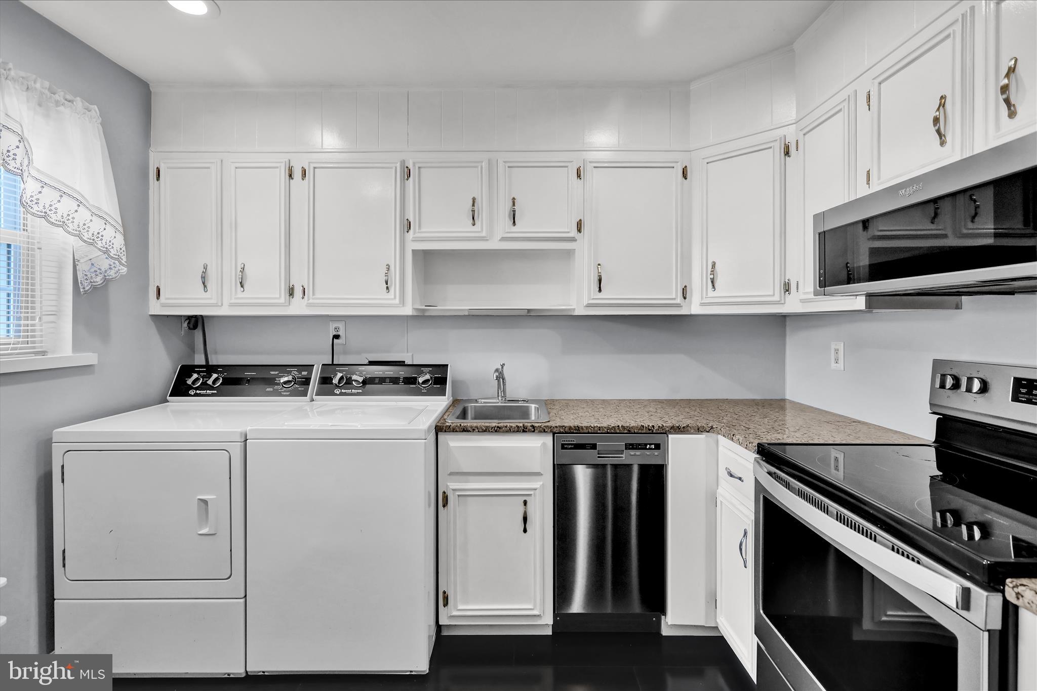 6 Alpine Court Reading, PA 19606 - Photo 8 of 22 a kitchen with cabinets appliances and a sink