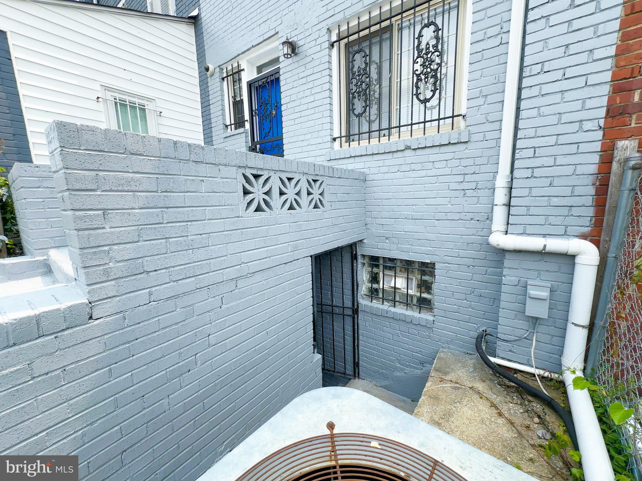 130 36th Street Northeast Washington, DC 20019 - Photo 6 of 29