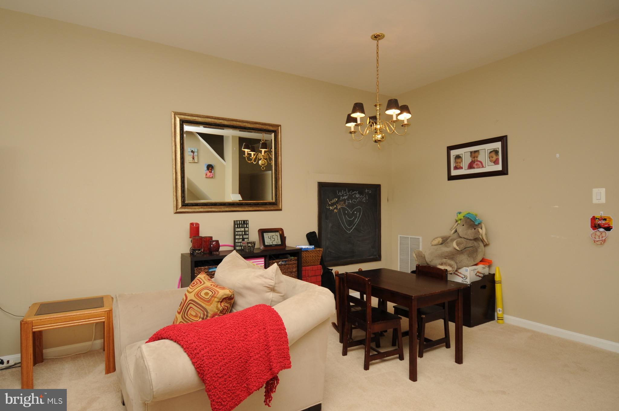 43191 Riders Square Broadlands, VA 20148 - Photo 4 of 22 Living/dining room