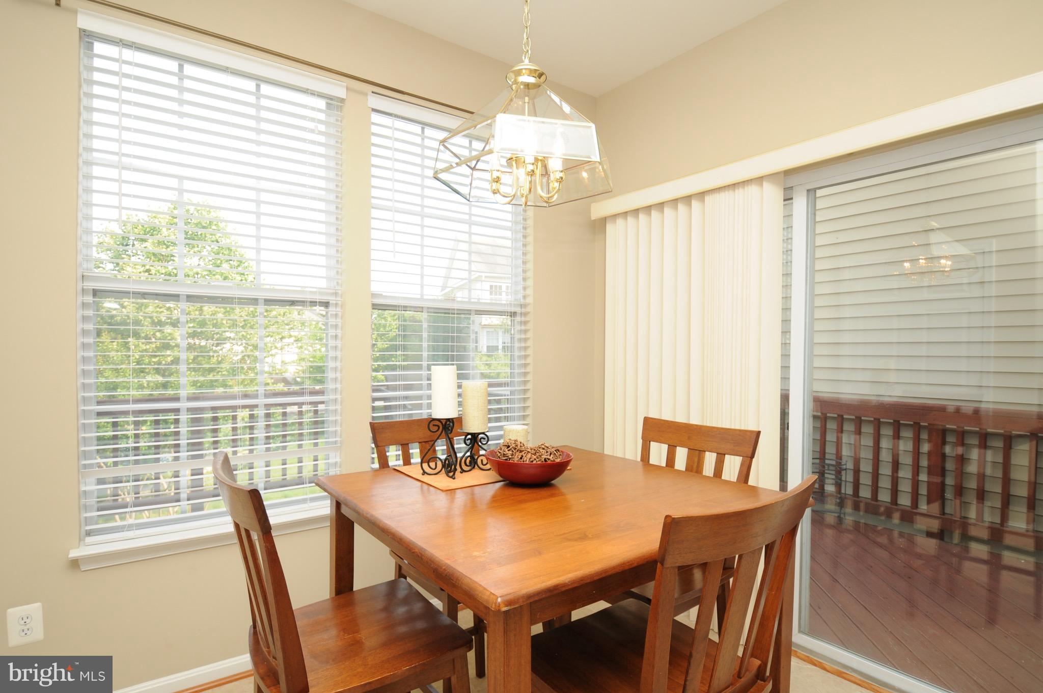 43191 Riders Square Broadlands, VA 20148 - Photo 9 of 22 Kitchen with eat-in area