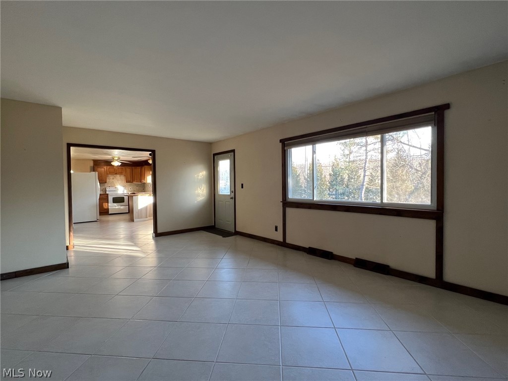 13882 Radcliffe Road Chardon, OH 44024 - Photo 7 of 34
