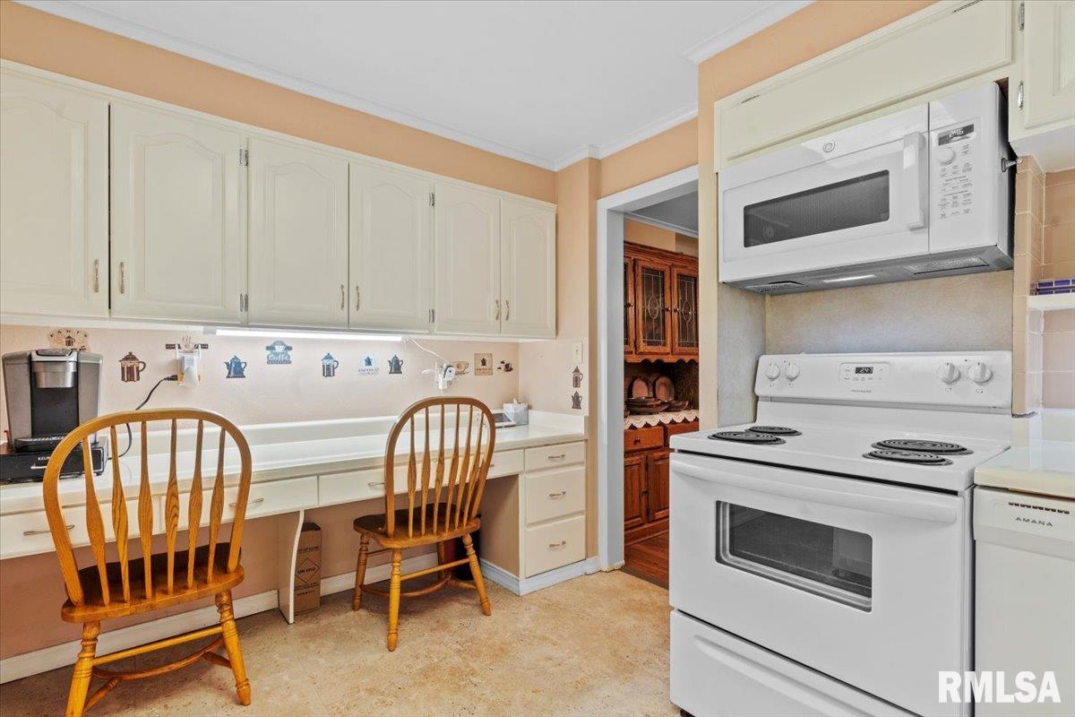 1027 Hoechester Road Springfield, IL 62712 - Photo 12 of 35
