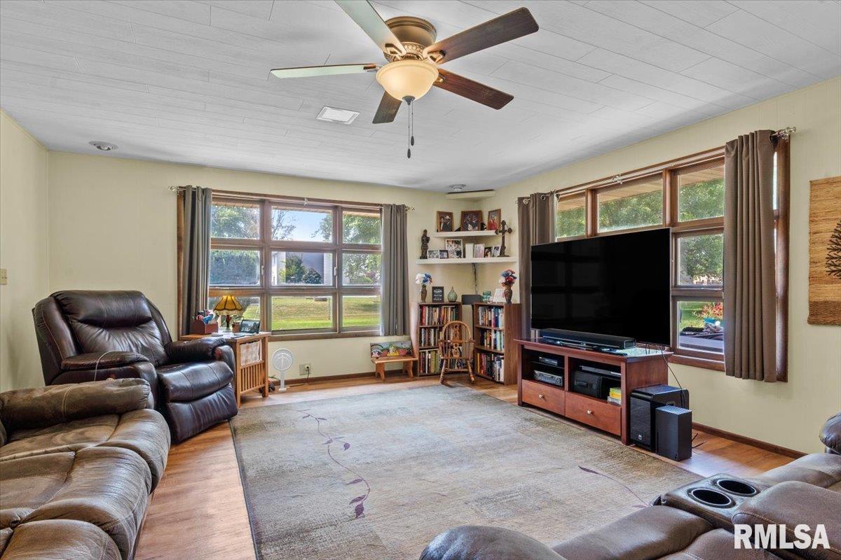 1027 Hoechester Road Springfield, IL 62712 - Photo 26 of 35