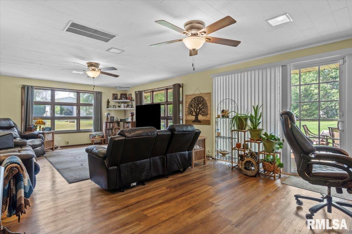 1027 Hoechester Road Springfield, IL 62712 - Photo 28 of 35