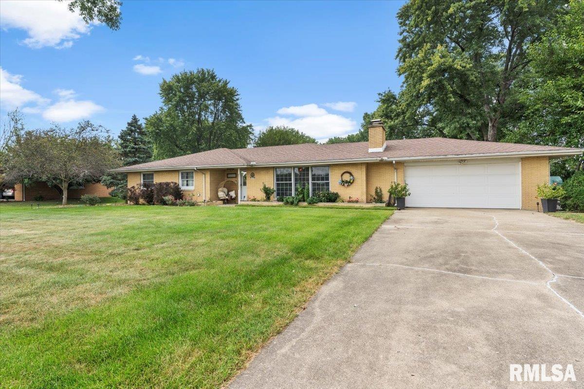 1027 Hoechester Road Springfield, IL 62712 - Photo 3 of 35