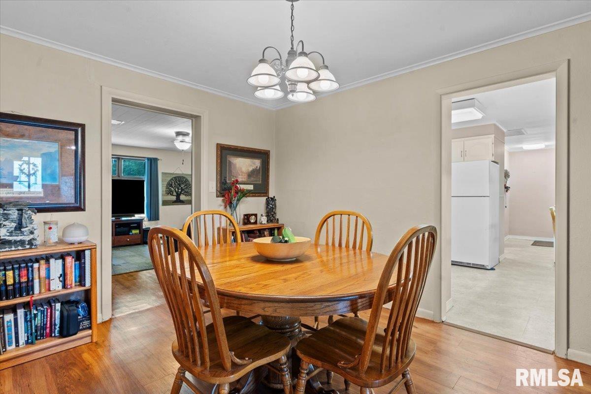 1027 Hoechester Road Springfield, IL 62712 - Photo 8 of 35