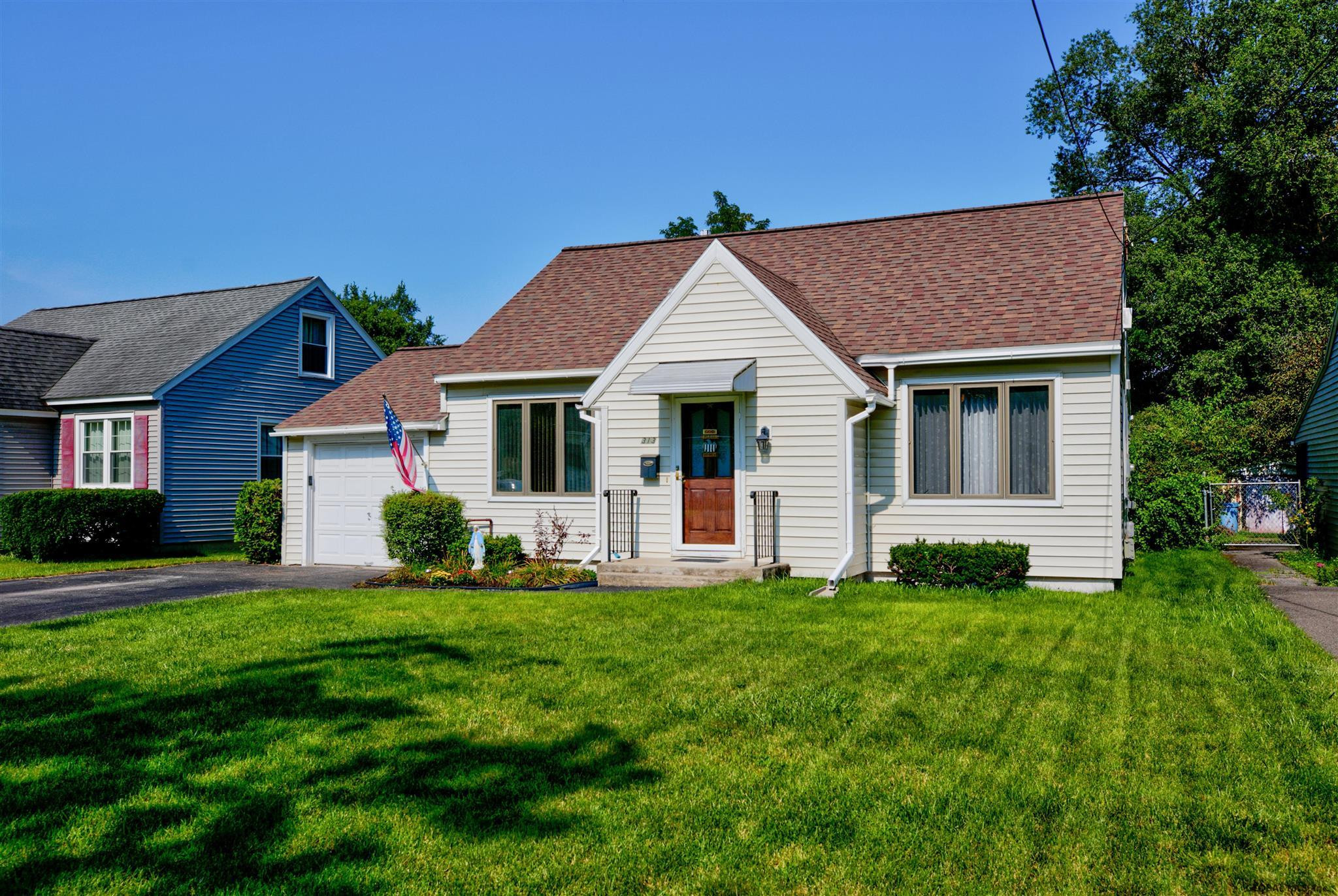313 Nimitz Road Schenectady, NY 12304 - Photo 1 of 32 Photo 1