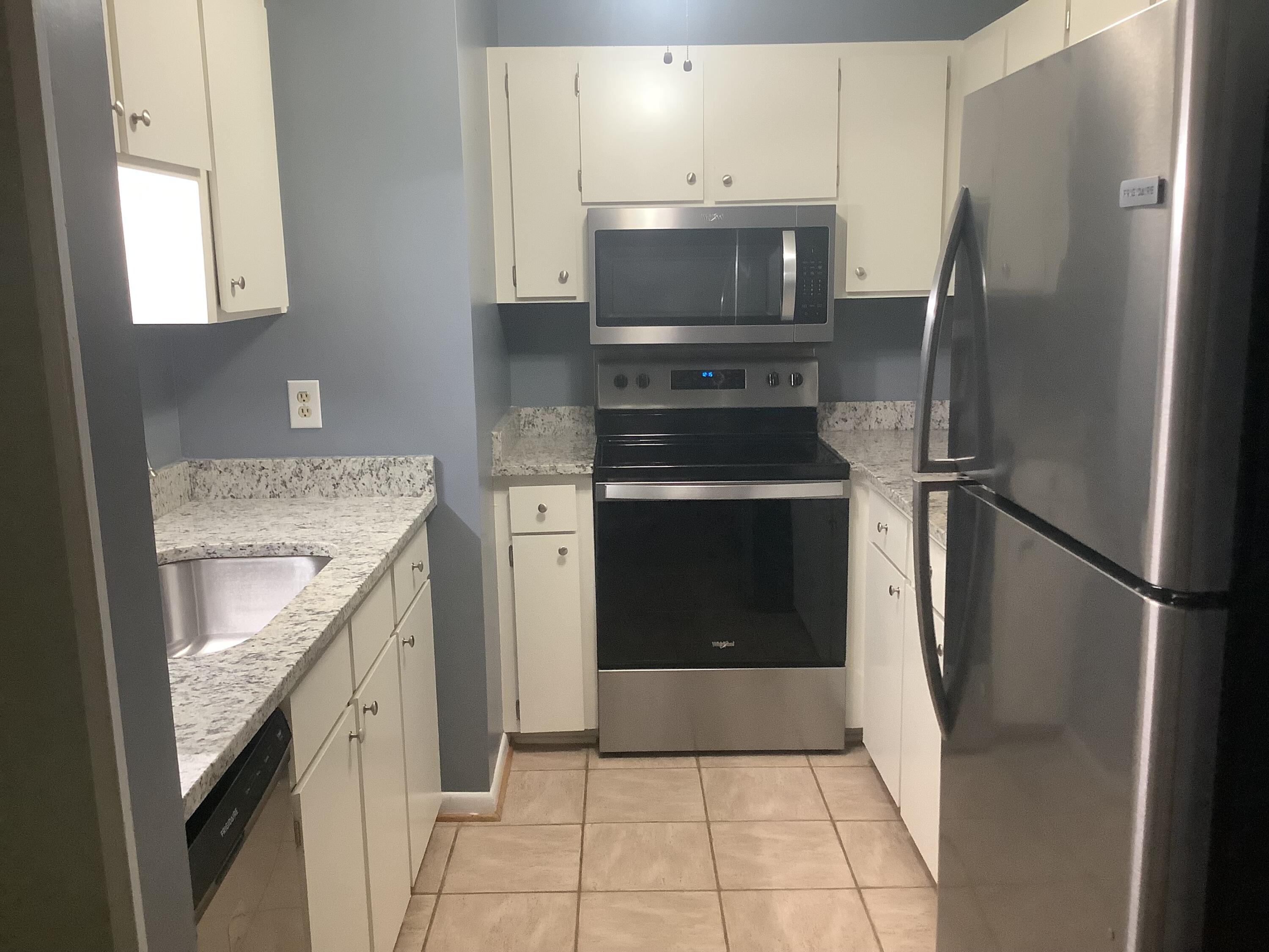 5 Town Park Lane, Unit E Charleston, SC 29412 - Photo 4 of 9 IMG_0776