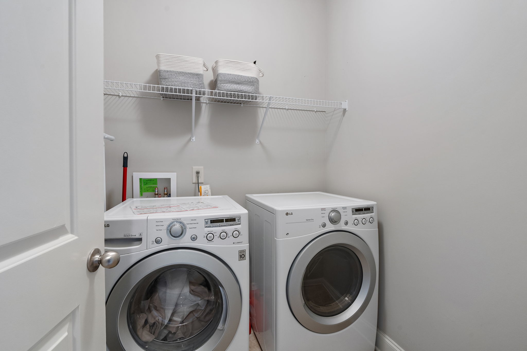 916 Gateway Court Franklin, TN 37069 - Photo 22 of 26 a utility room with dryer and washer
