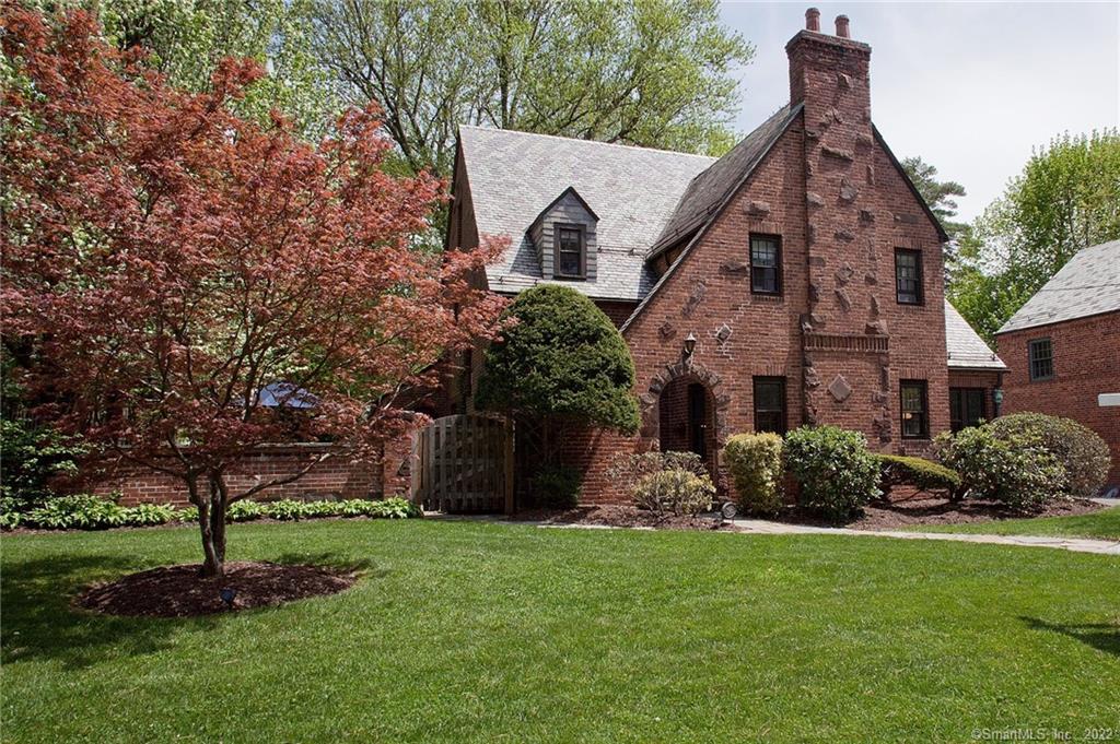 286 Steele Road West Hartford, CT 06117 - Photo 1 of 1 Gallery Image 1