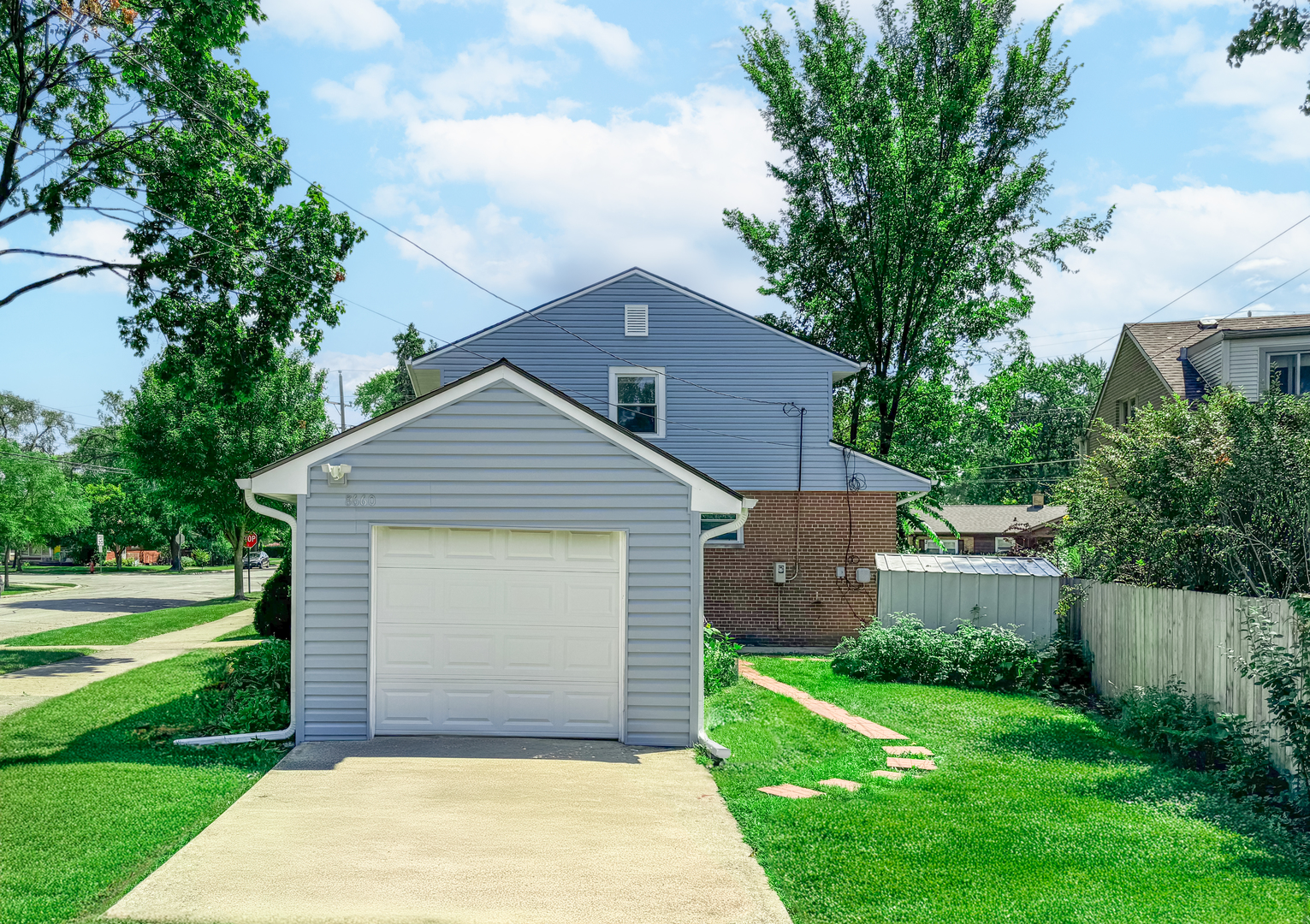 8660 East Prairie Road Skokie, IL 60076 - Photo 2 of 20 Gallery Image 2