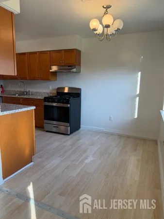 $1,950 | 1508 Raspberry Court, Edison, NJ 08817