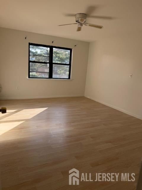 1508 Raspberry Court Edison, NJ 08817 - Photo 9 of 11 an empty room with windows