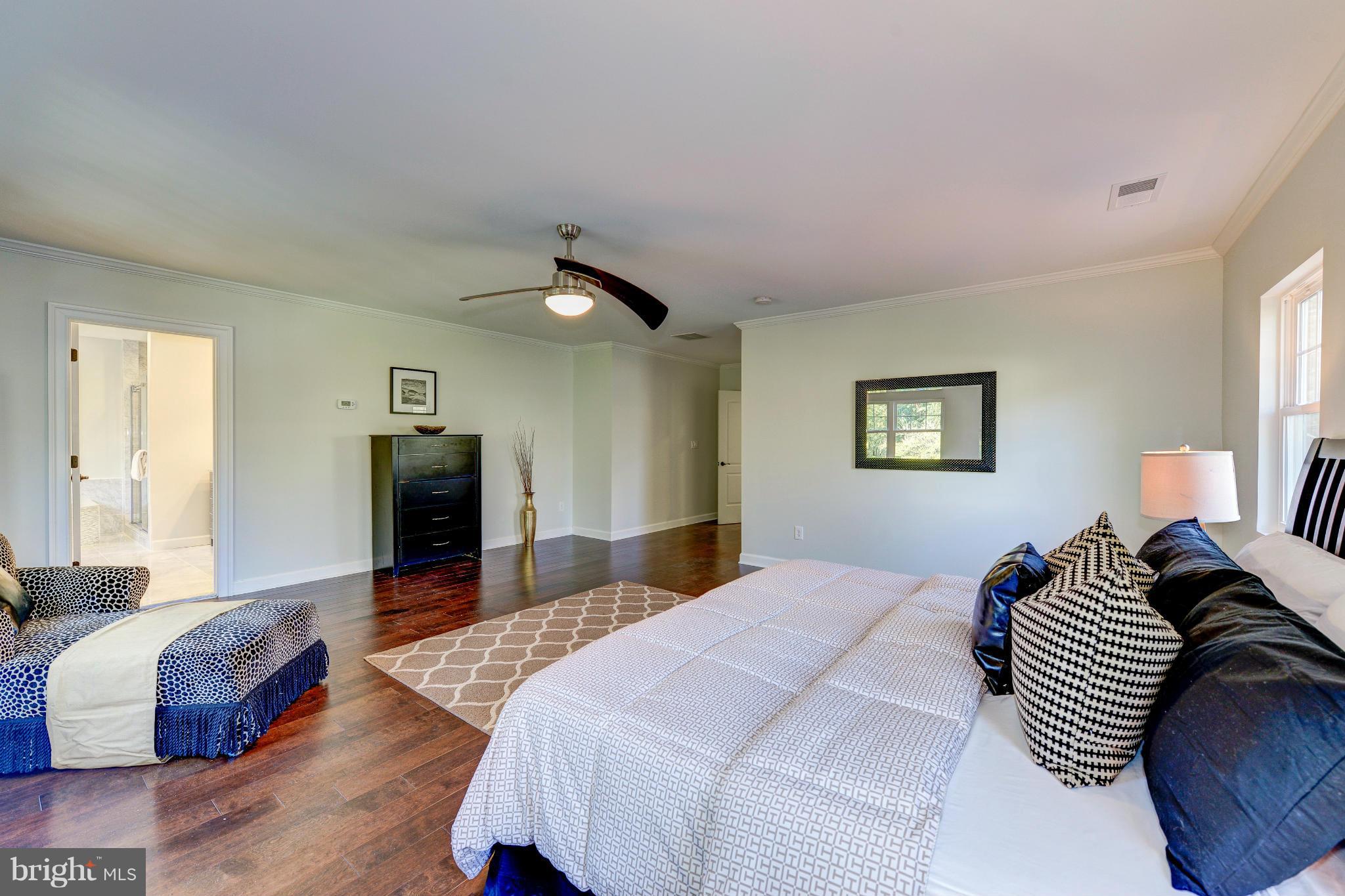 5025 Rodman Road Bethesda, MD 20816 - Photo 14 of 30 Bedroom (Master)