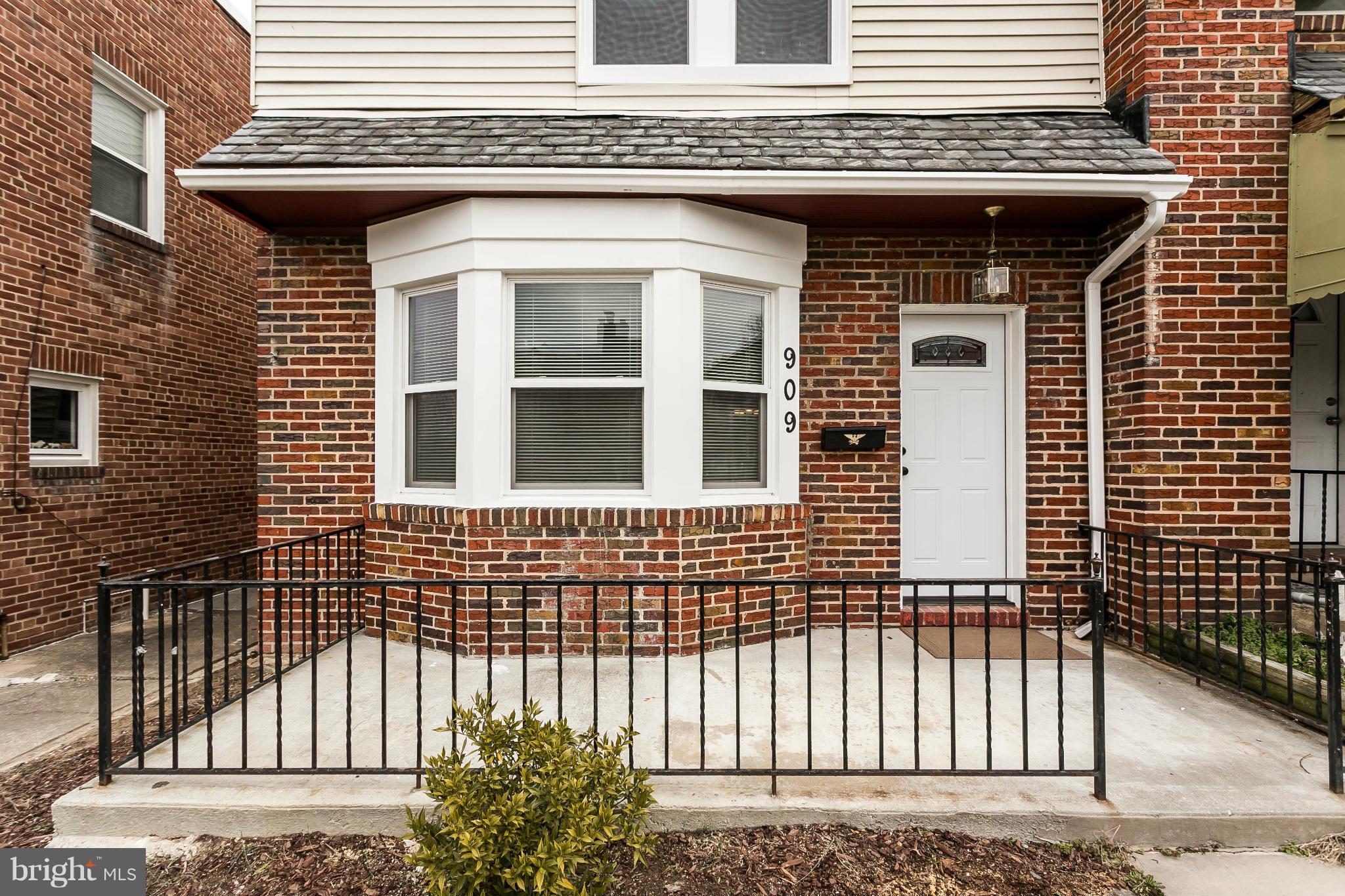 909 Calwell Road Baltimore, MD 21229 - Photo 2 of 30 Exterior (Front)