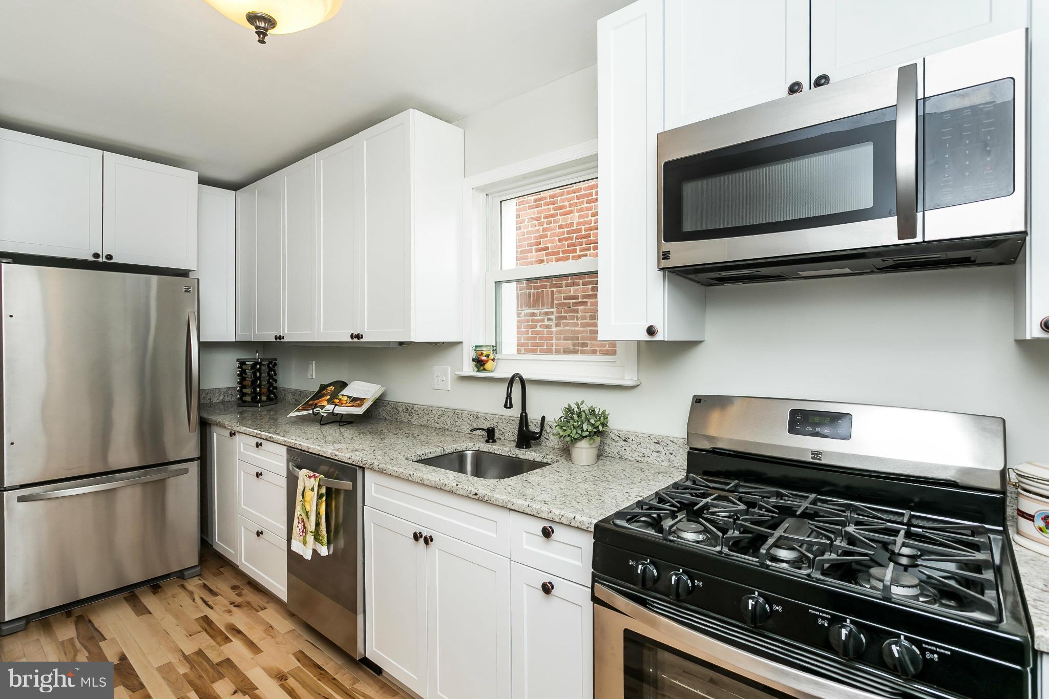 909 Calwell Road Baltimore, MD 21229 - Photo 13 of 30 Kitchen