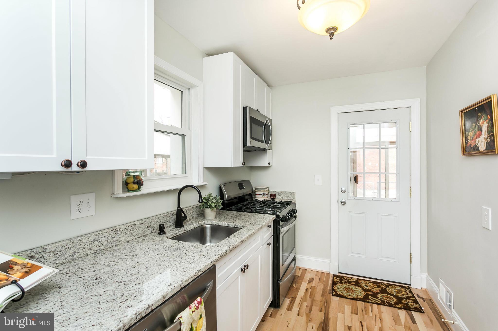 909 Calwell Road Baltimore, MD 21229 - Photo 14 of 30 Kitchen