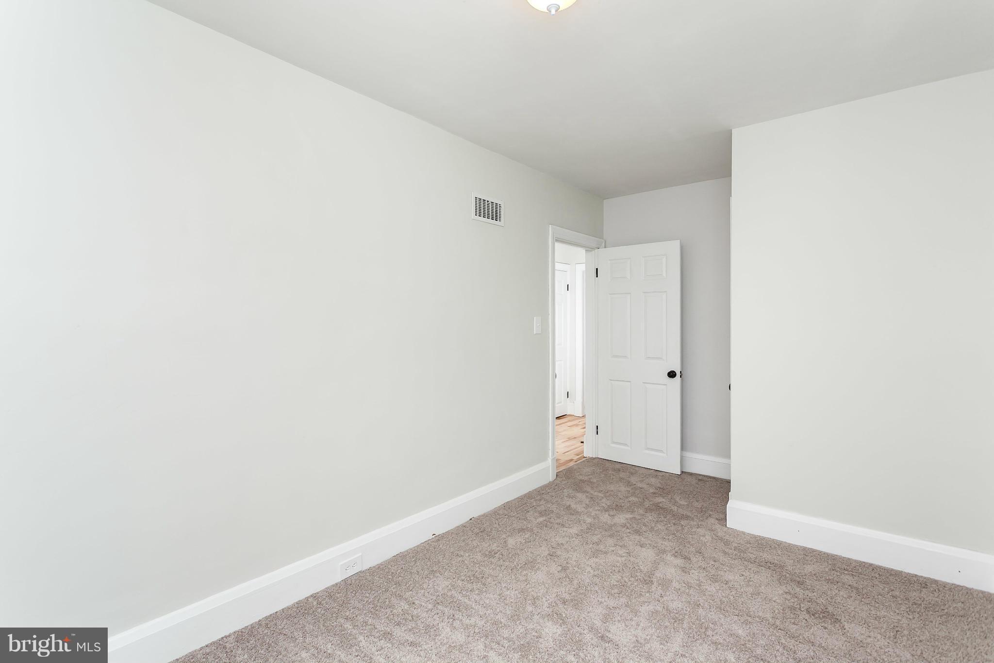 909 Calwell Road Baltimore, MD 21229 - Photo 23 of 30 Bedroom