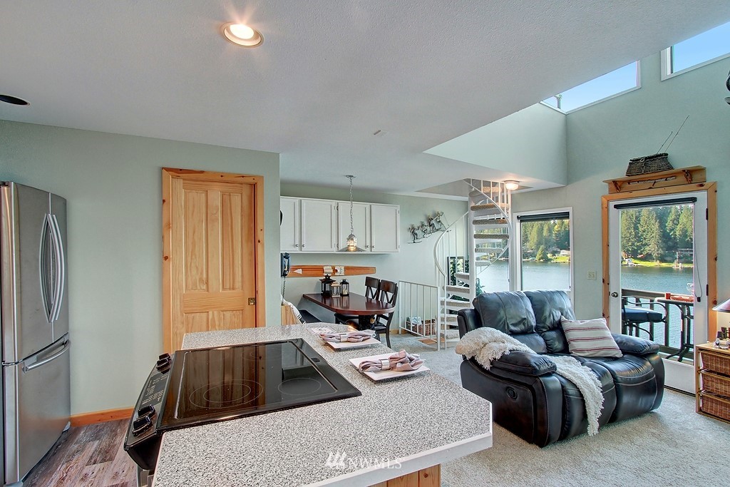 23707 South Lake Roesiger Road Snohomish, WA 98290 - Photo 6 of 20