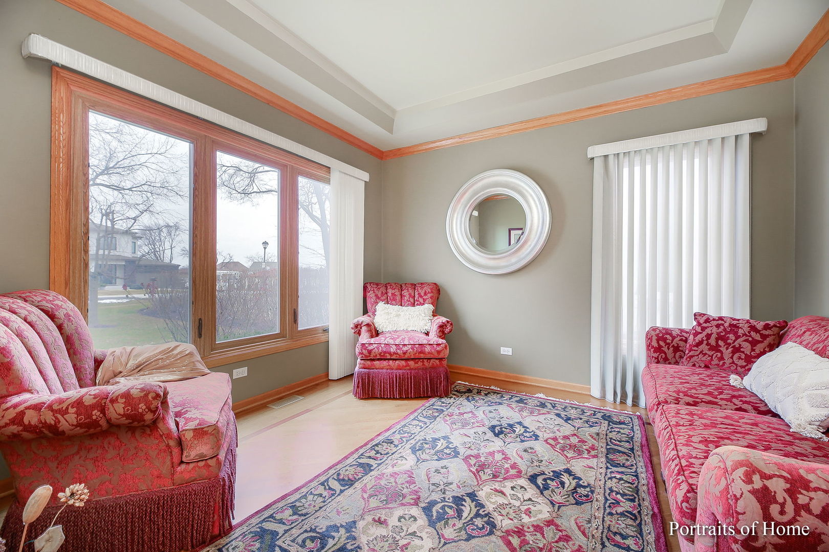 655 Mary Court Elmhurst, IL 60126 - Photo 5 of 46 a living room with furniture and a window