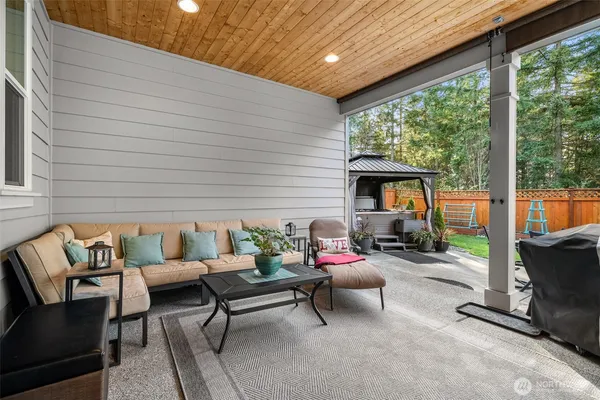 $998,000 | 14110 Overlook Drive East, Bonney Lake, WA 98391