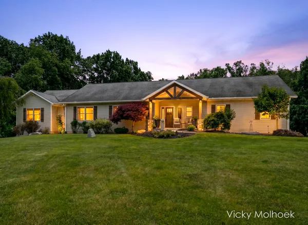 $789,000 | 817 Pheasant Ridge Drive, Hastings, MI 49058