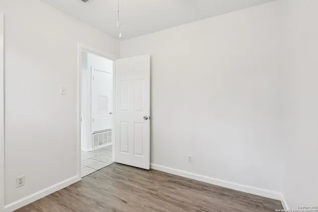 $155,000 | 4511 Glen Loche Court, San Antonio, TX 78217