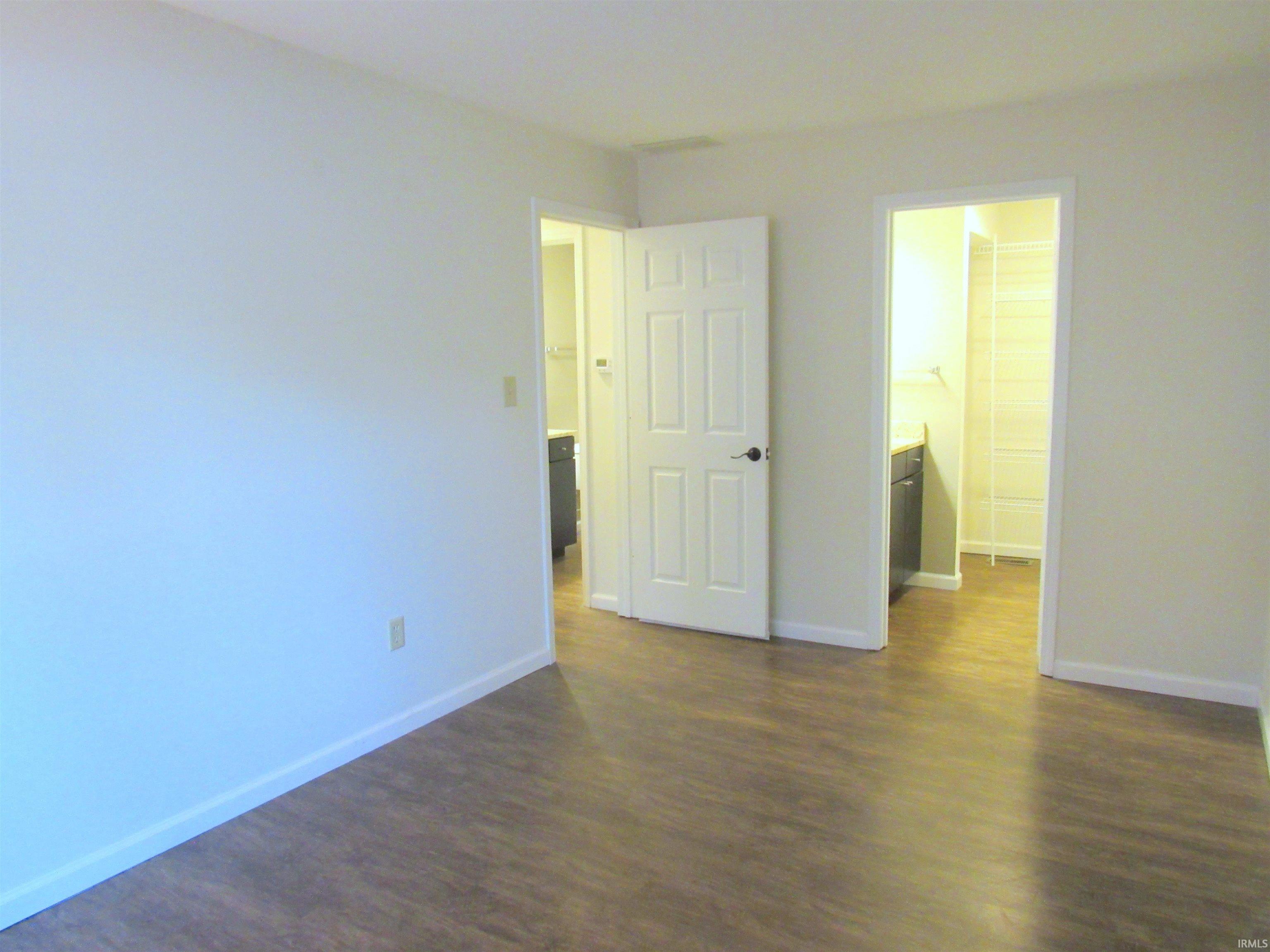 1362 South College Mall Road, Unit I1 Bloomington, IN 47401 - Photo 12 of 18