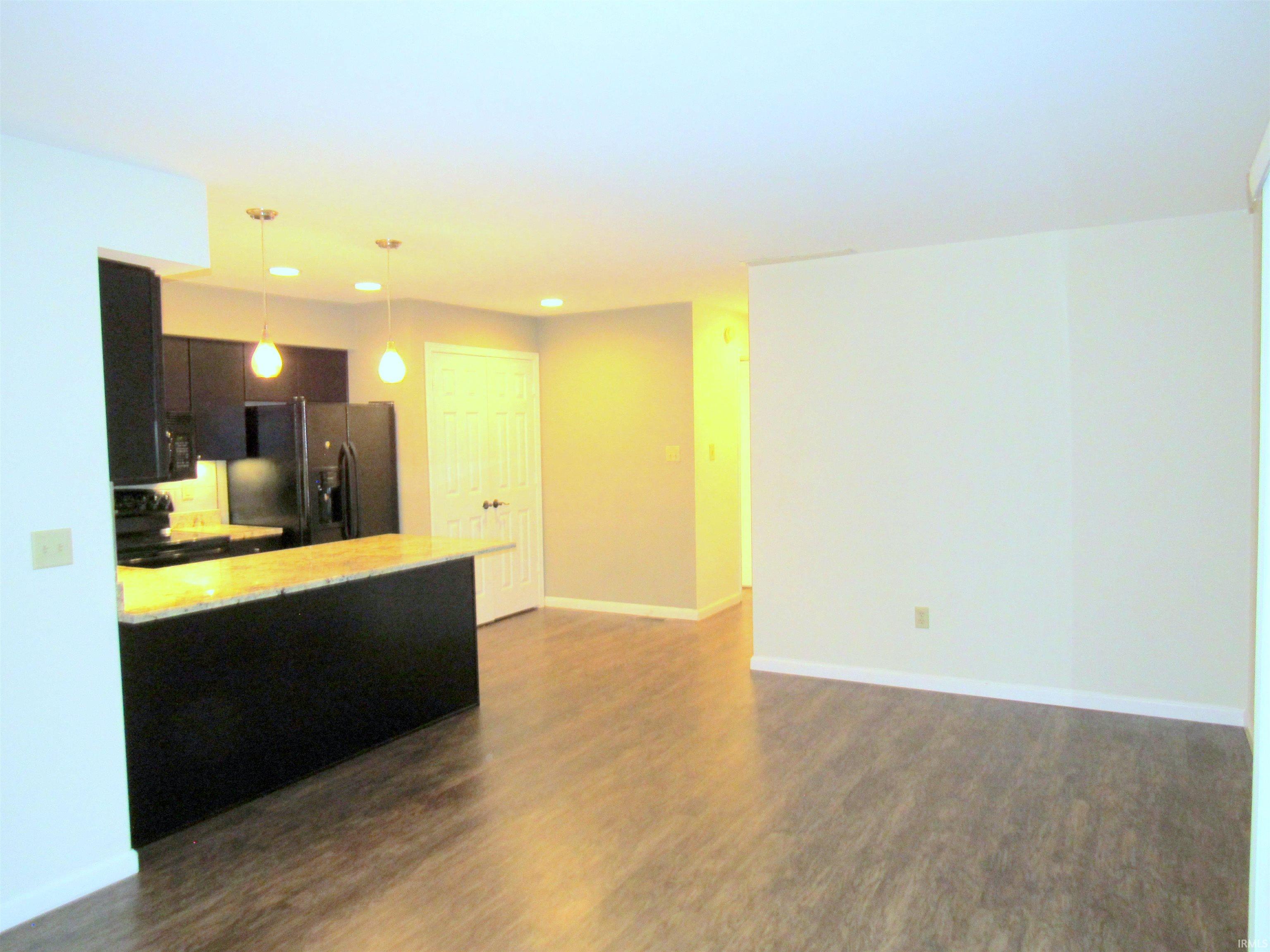 1362 South College Mall Road, Unit I1 Bloomington, IN 47401 - Photo 5 of 18