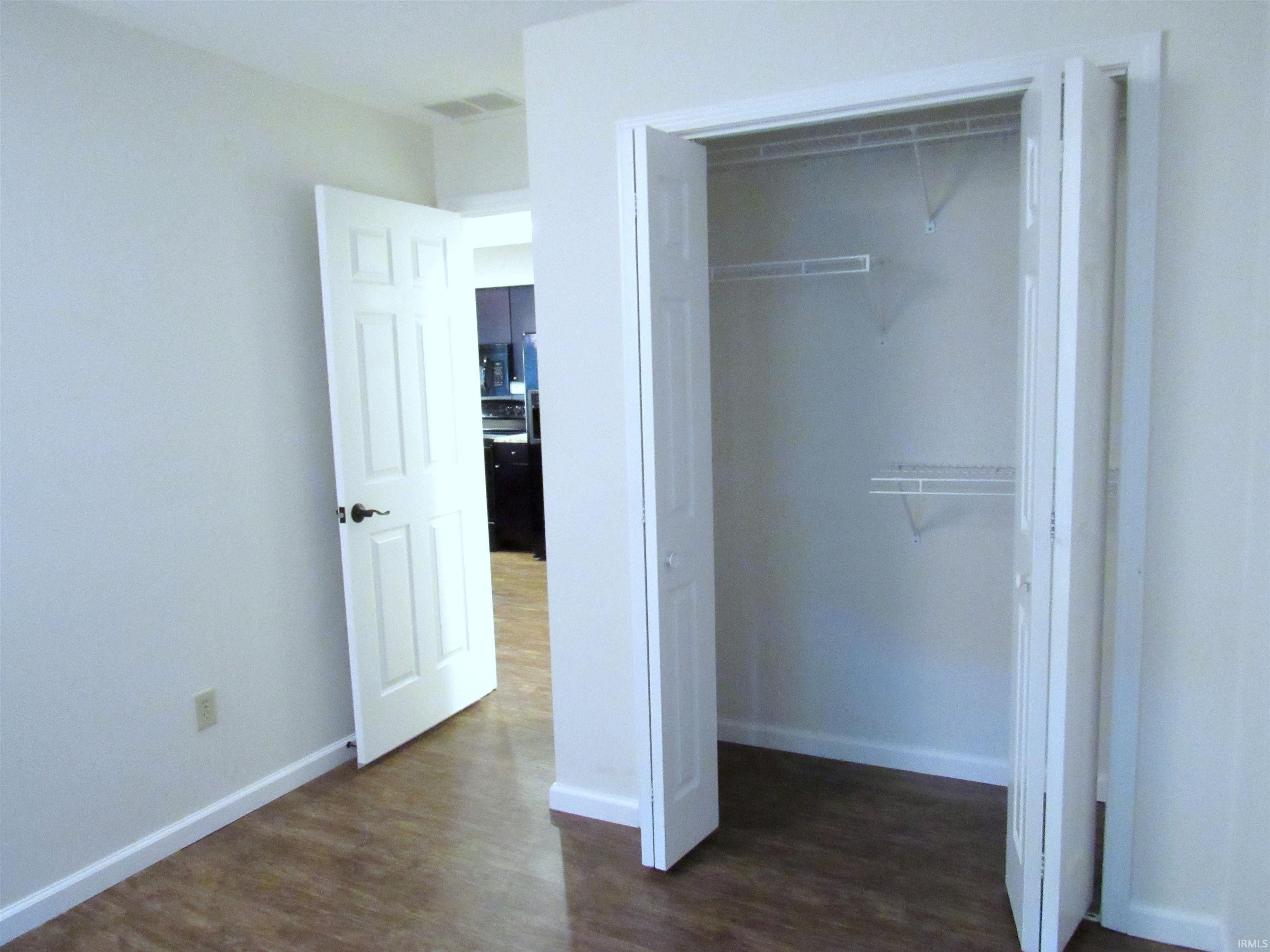 1362 South College Mall Road, Unit I1 Bloomington, IN 47401 - Photo 10 of 18