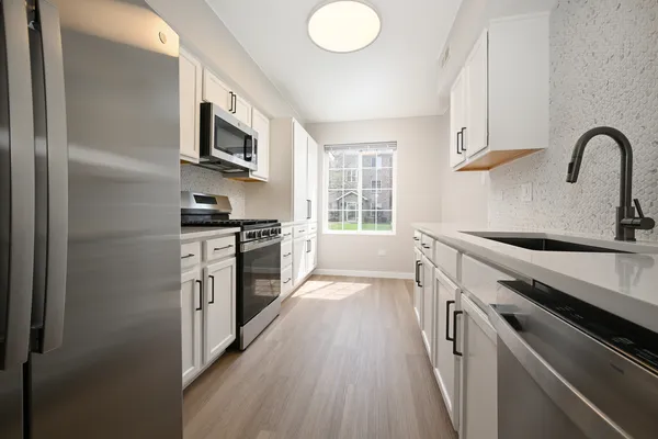 $258,000 | 12936 West 159th Street, Unit 1, Homer Glen, IL 60491