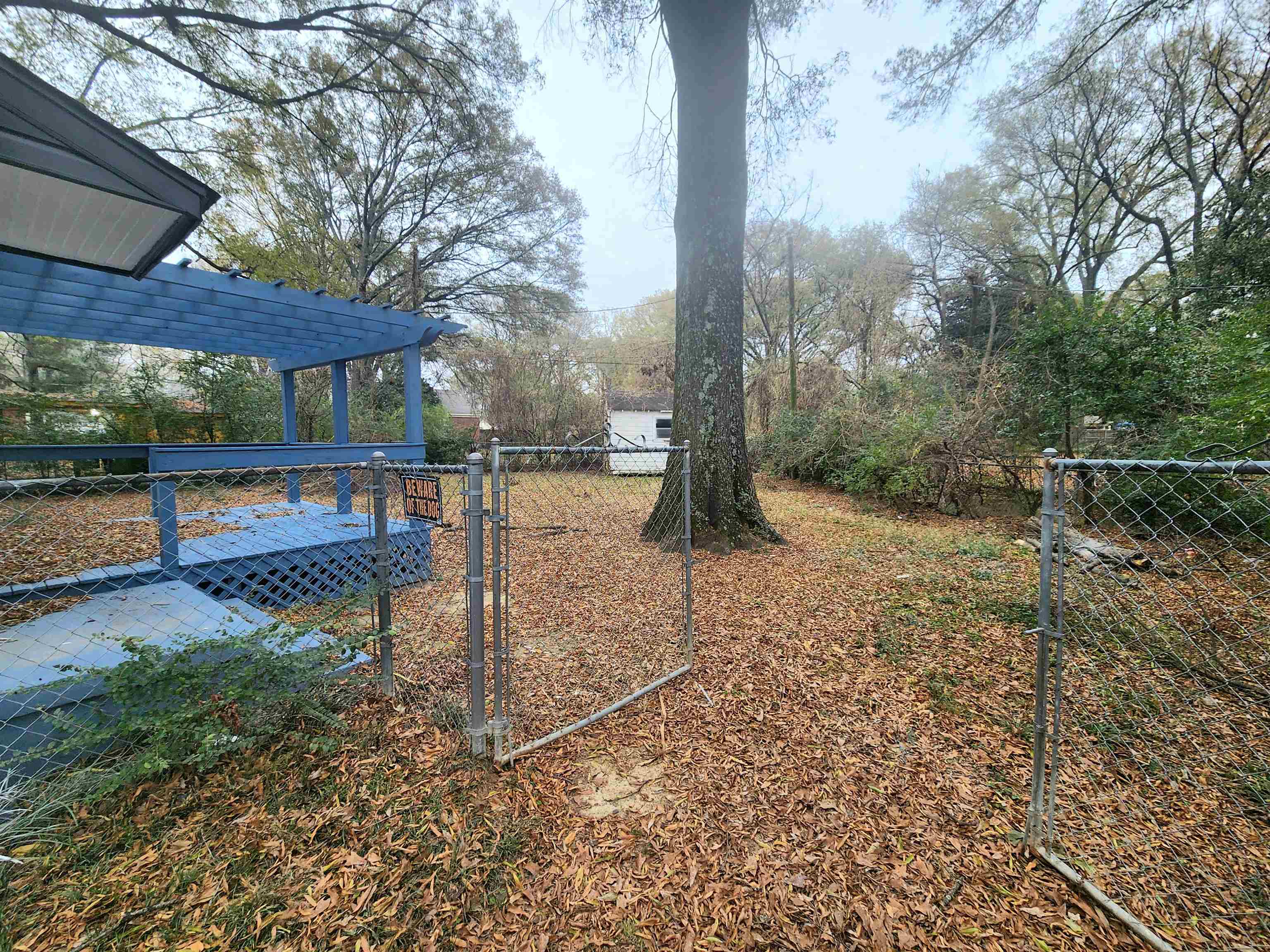 866 Colonial Road Memphis, TN 38117 - Photo 14 of 15 a view of a park with iron fence