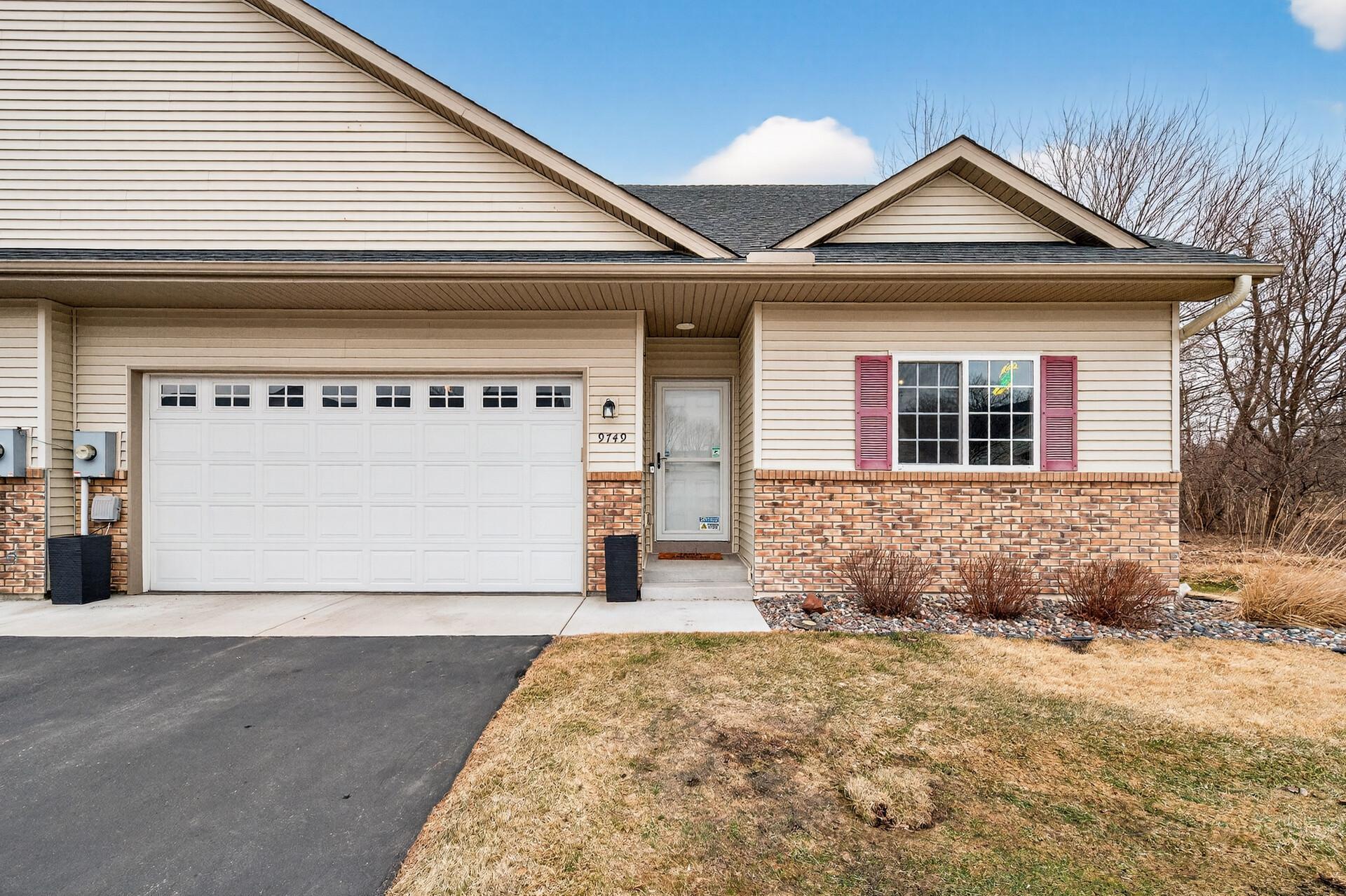 9749 Norway Street Northwest Coon Rapids, MN 55433 - Photo 2 of 29