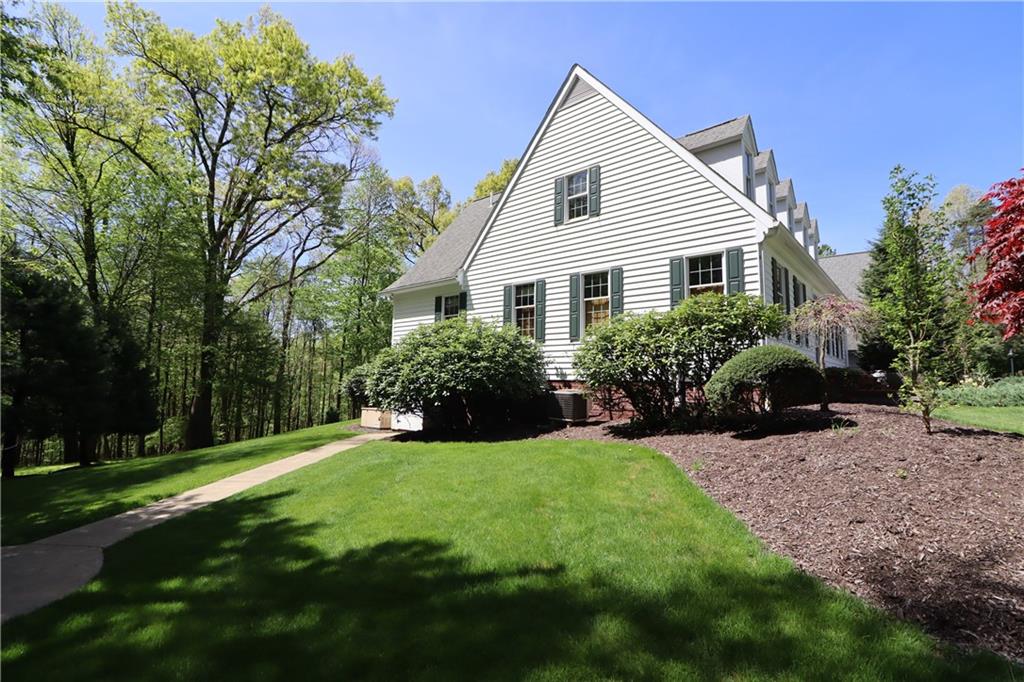 7042 Forrest Trail Road Butler, PA 16002 - Photo 34 of 47