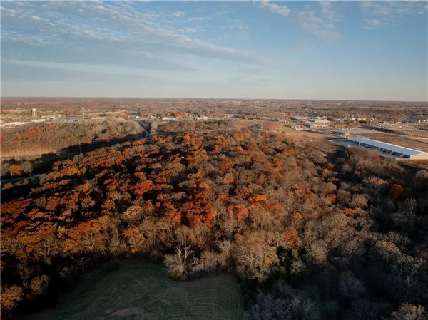 $4,950,000 | 0 North 169th Highway, Smithville, MO 64089