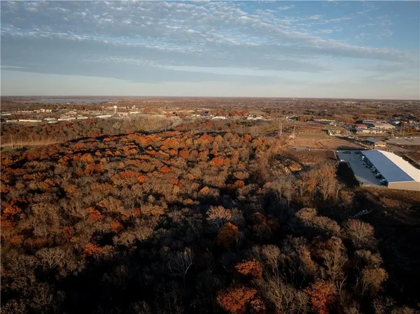 $4,950,000 | 0 North 169th Highway, Smithville, MO 64089