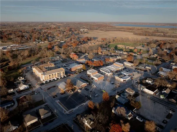 $4,950,000 | 0 North 169th Highway, Smithville, MO 64089