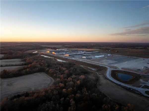 $4,950,000 | 0 North 169th Highway, Smithville, MO 64089