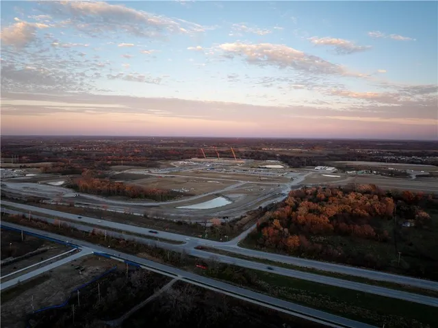 $4,950,000 | 0 North 169th Highway, Smithville, MO 64089