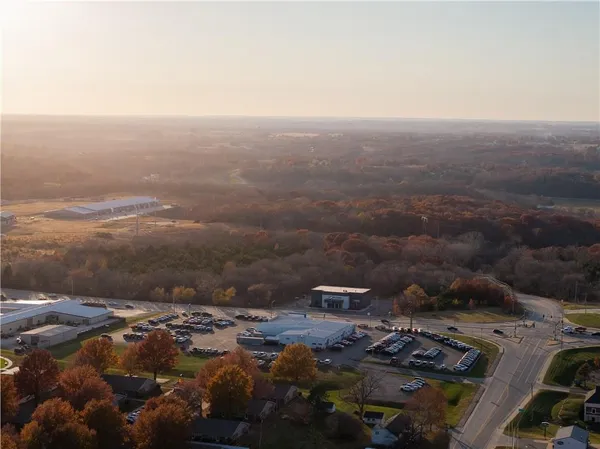 $4,950,000 | 0 North 169th Highway, Smithville, MO 64089