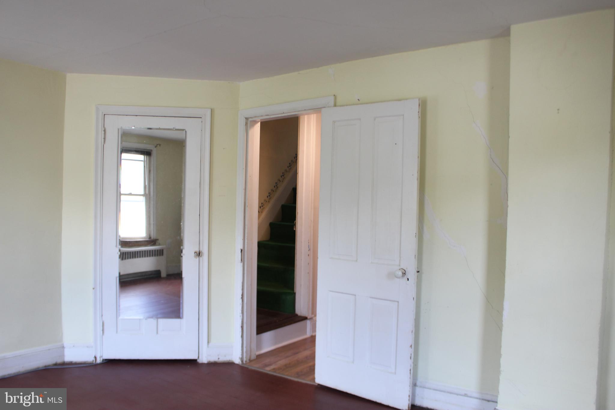 72 Sproul Road Malvern, PA 19355 - Photo 20 of 31 an entryway with a livingroom