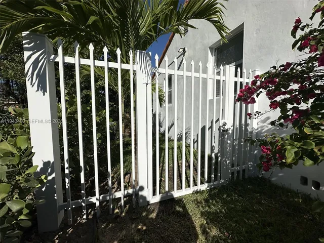 $3,700 | 510 Boabadilla Street, Coral Gables, FL 33134