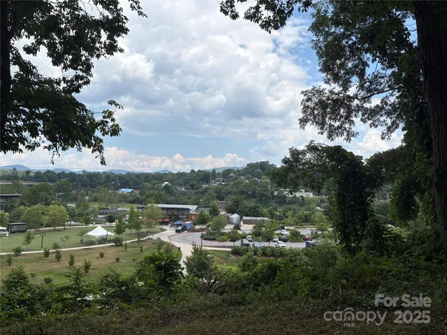 $339,000 | 53 Logan Circle, Asheville, NC 28806