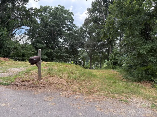 $339,000 | 53 Logan Circle, Asheville, NC 28806