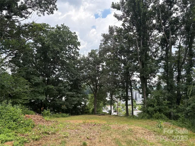 $339,000 | 53 Logan Circle, Asheville, NC 28806