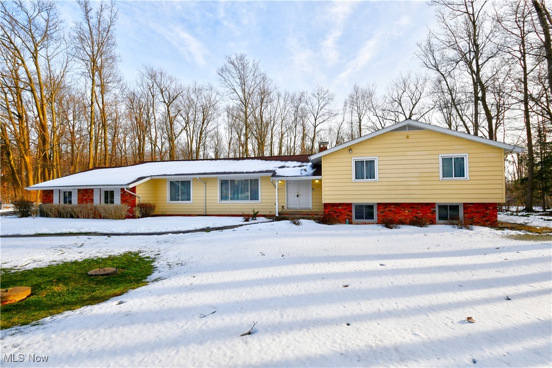 31300 Cedar Road Cleveland, OH 44124 - Photo 1 of 40 Gallery Image 1