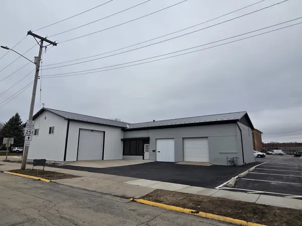 a view of a garage
