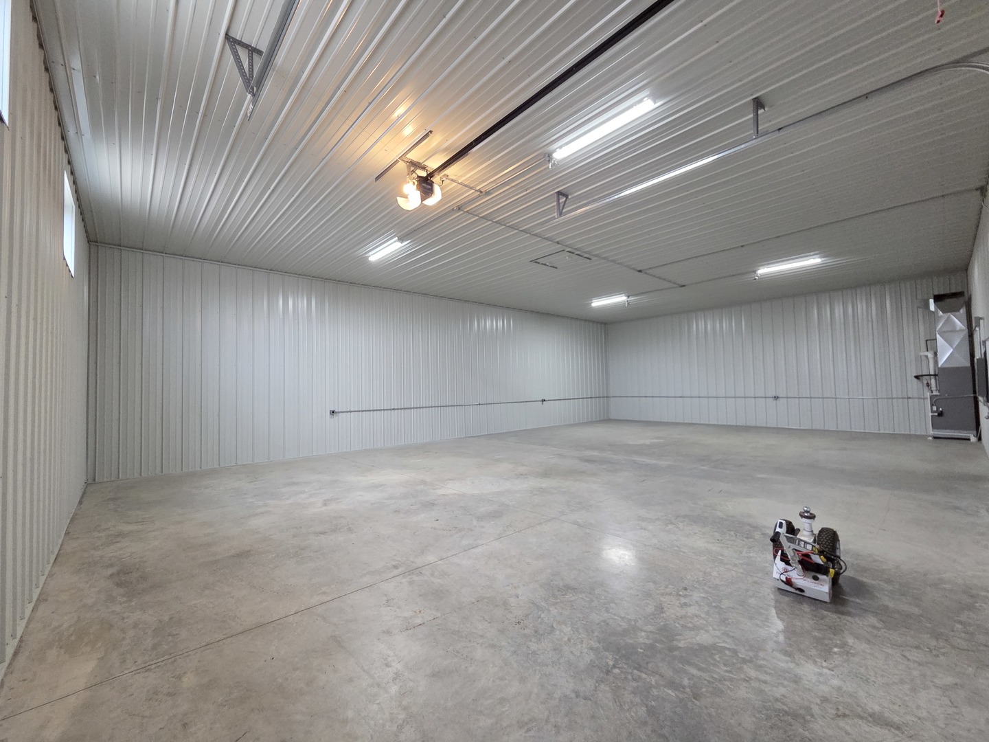 519 Lincoln Avenue Rochelle, IL 61068 - Photo 3 of 20 a view of a room with gym equipment