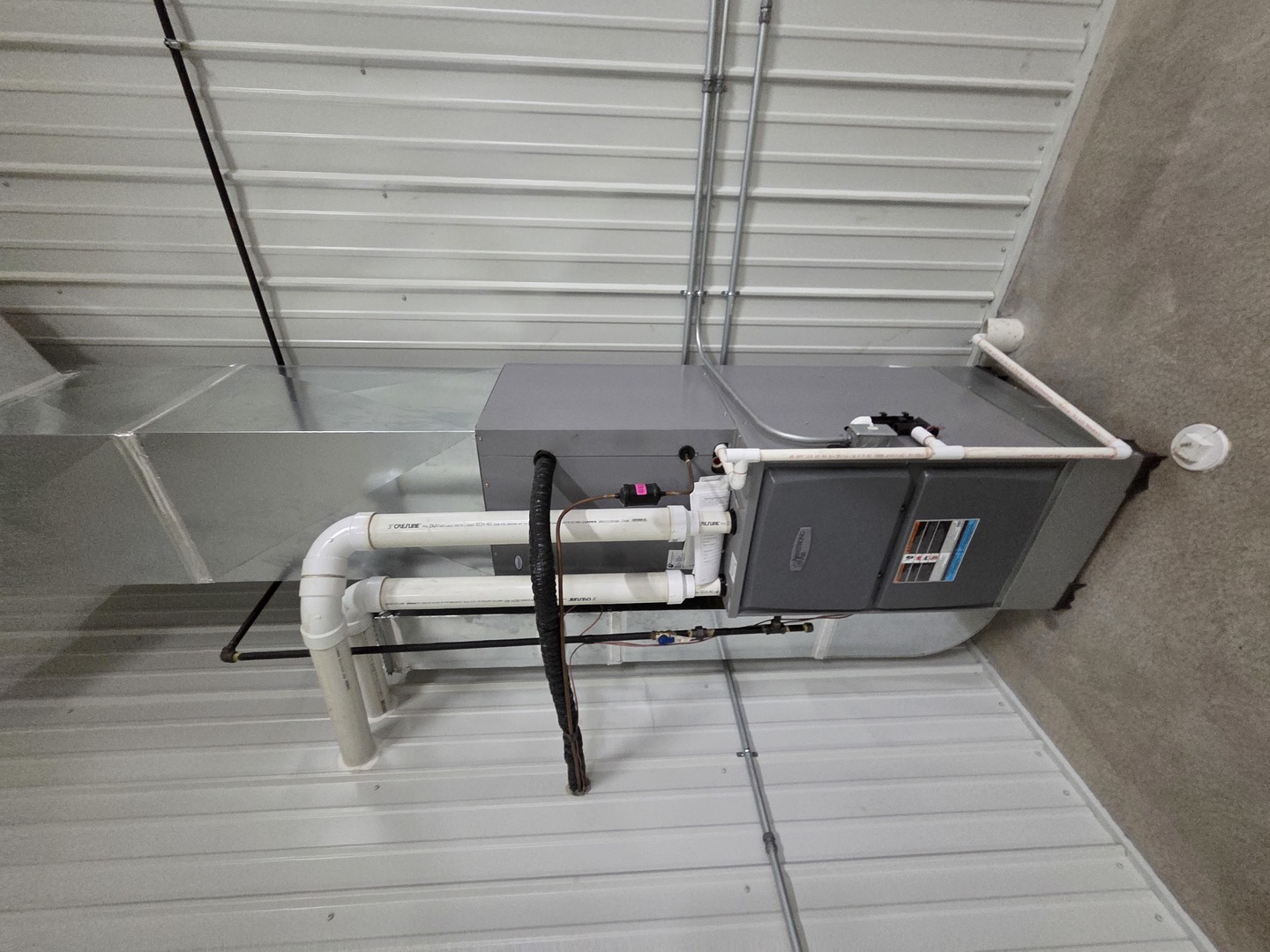 519 Lincoln Avenue Rochelle, IL 61068 - Photo 4 of 20 a view of entryway