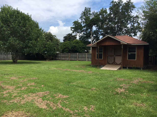 19795 Quartz Lane Robertsdale, AL 36567 - Photo 8 of 11 shed